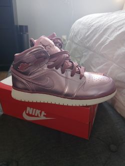 Metallic Pink Jordan 1s Size 6Y