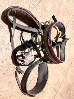 Mammoth Rock climbing harness with powder bag