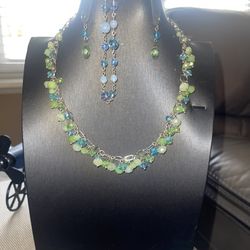 BRAND NEW - Costume Jewelry - Light Green/Turquoise Crystal Stones Necklace, Bracelet & Earrings Set - Med Length