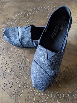 TOMS shoes