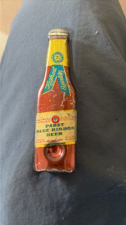 Vintage bottle opener - Pabst
