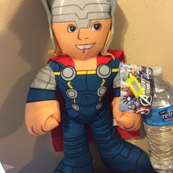 Thor 9” plush w/tg.