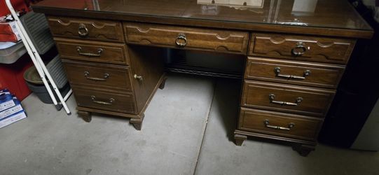 Vintage Flexsteel Dmi Walnut and Burlwood Desk With Glass Top