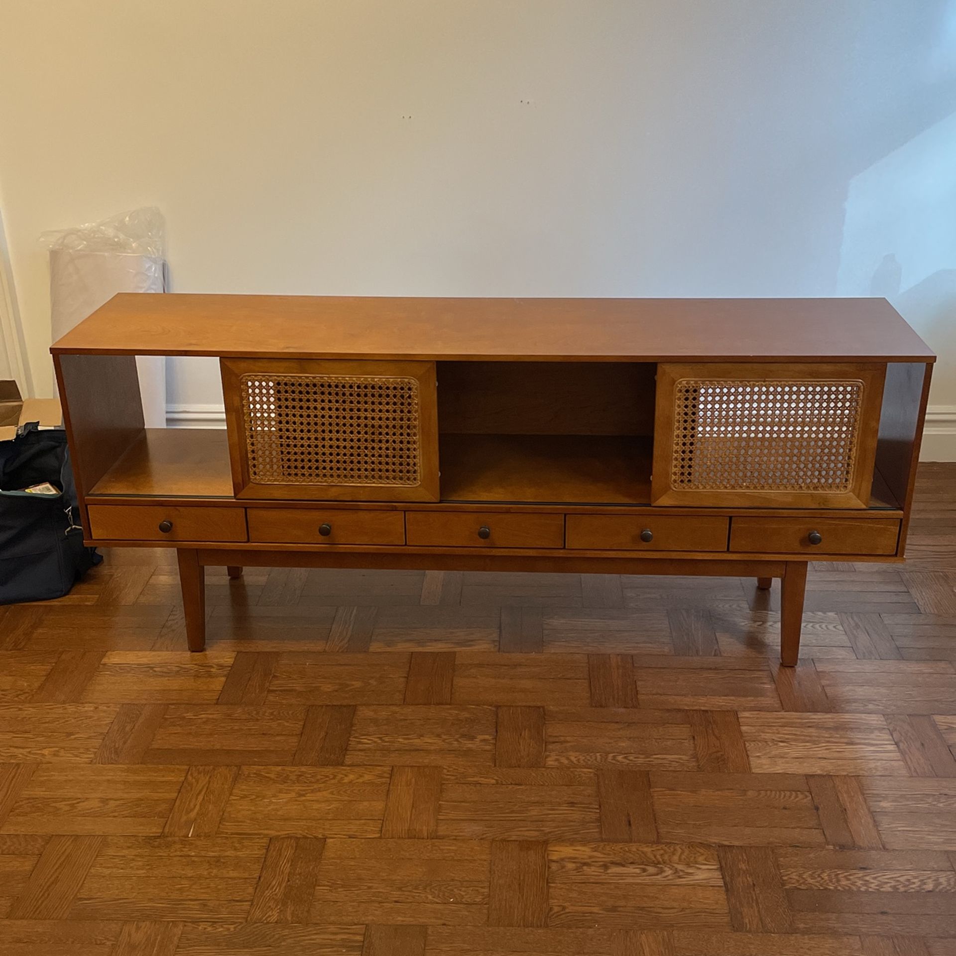 Free TV Stand