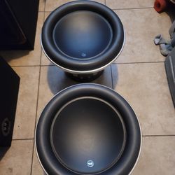 2 JL Audio 13w7 Subwoofer In Great Condition 