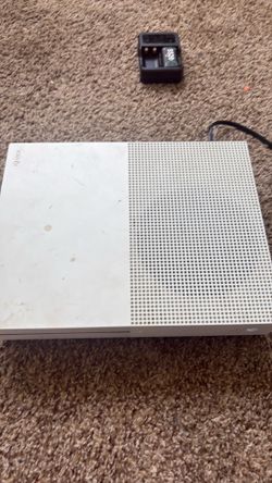 Xbox 1 S and power cord