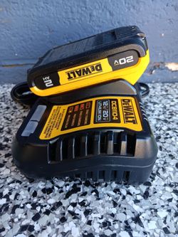 BATTERY AND CHARGER DEWALT