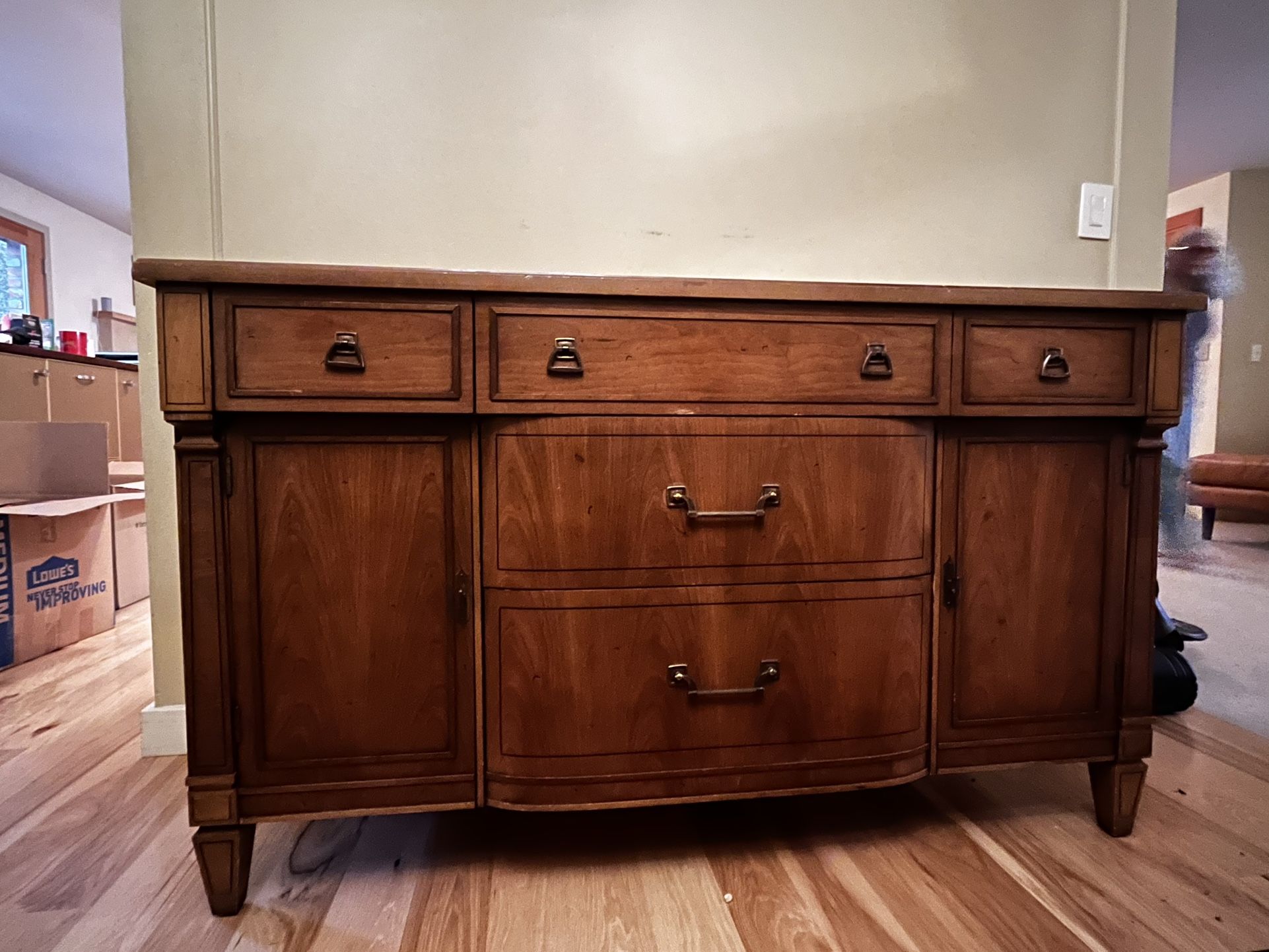 Beautiful Antique Hutch