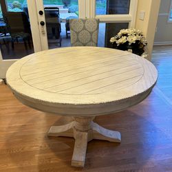 Round Dinning Table 48”