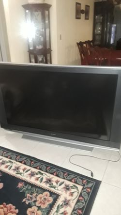 SONY L C D projection TV.60 inches
