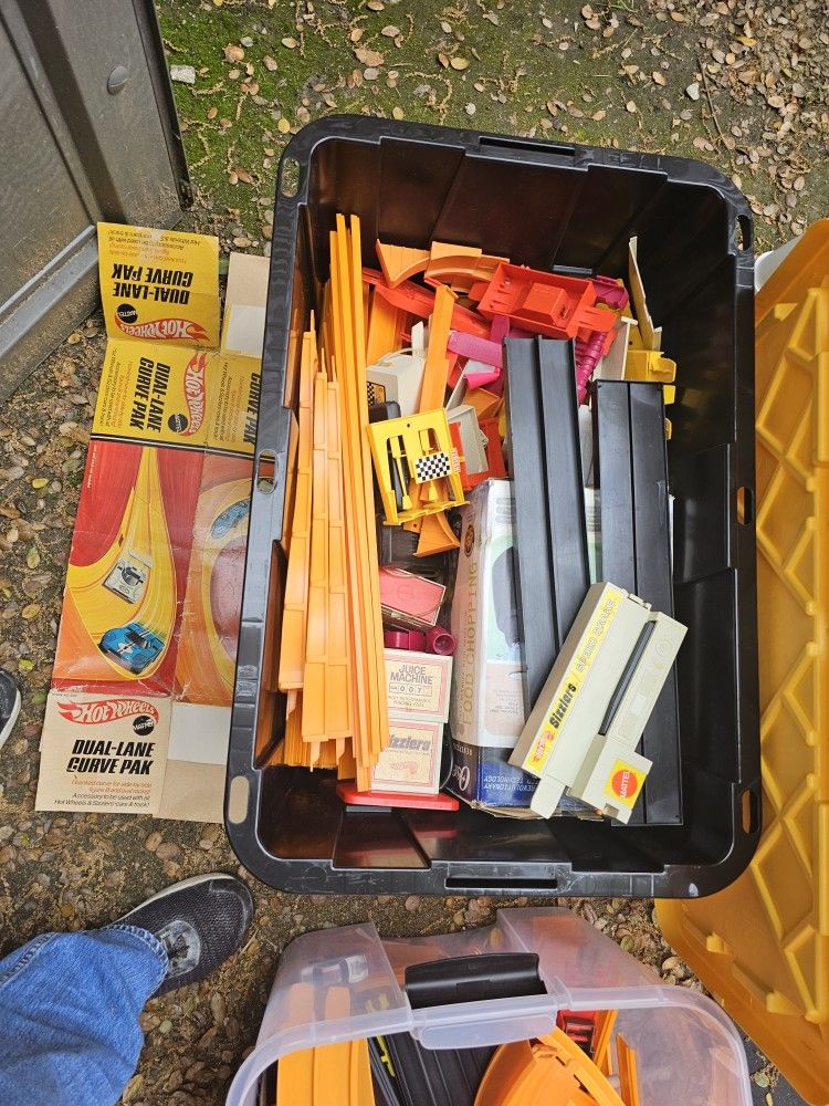 Hot Wheels Track, Fat Track And More