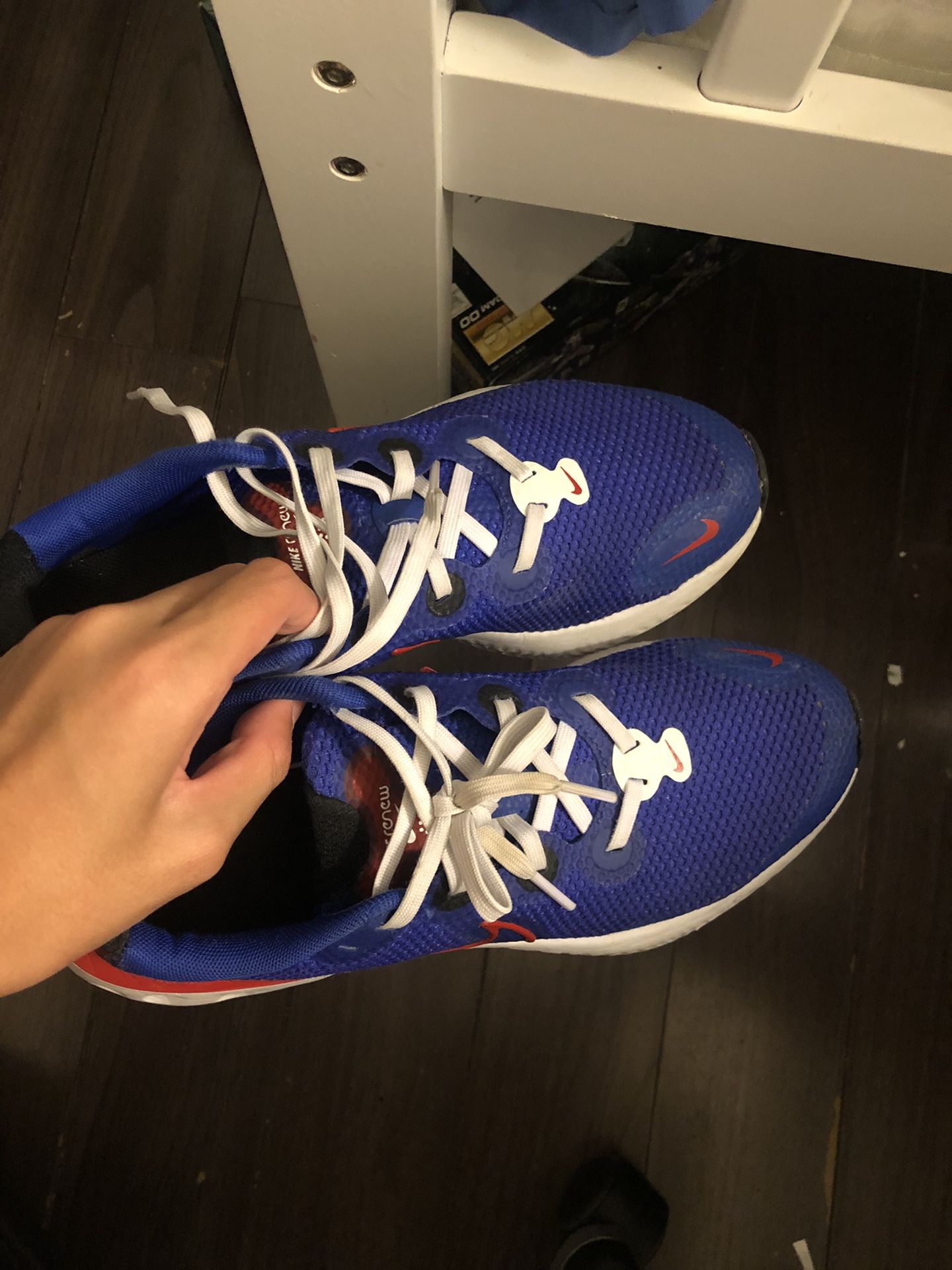 nike running Shoes