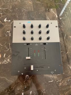 Stanton SMX 202 mixer