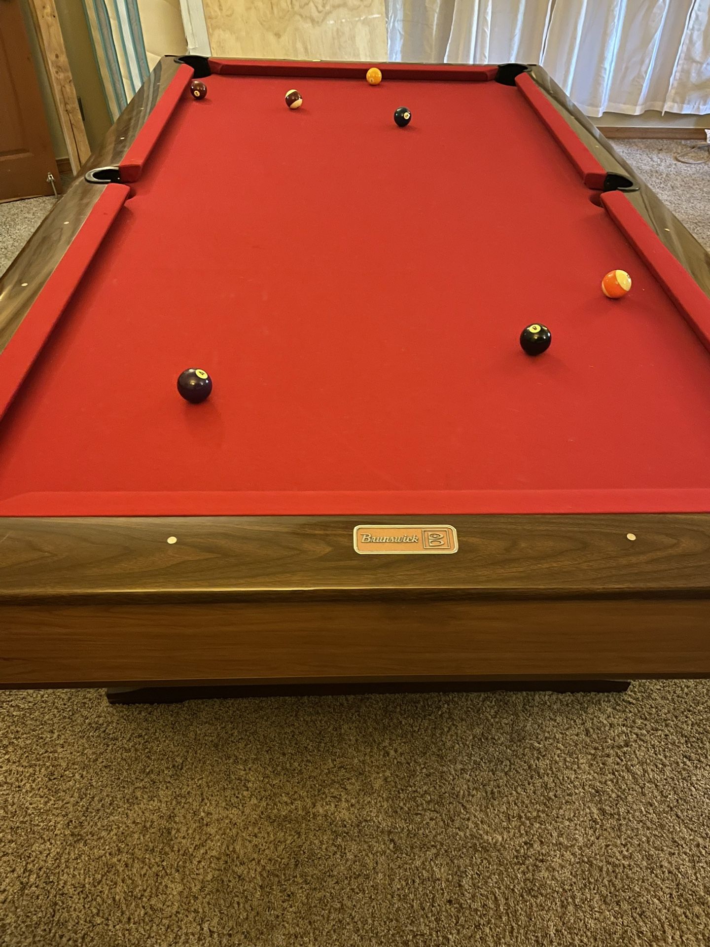 9’ Brunswick Pool Table