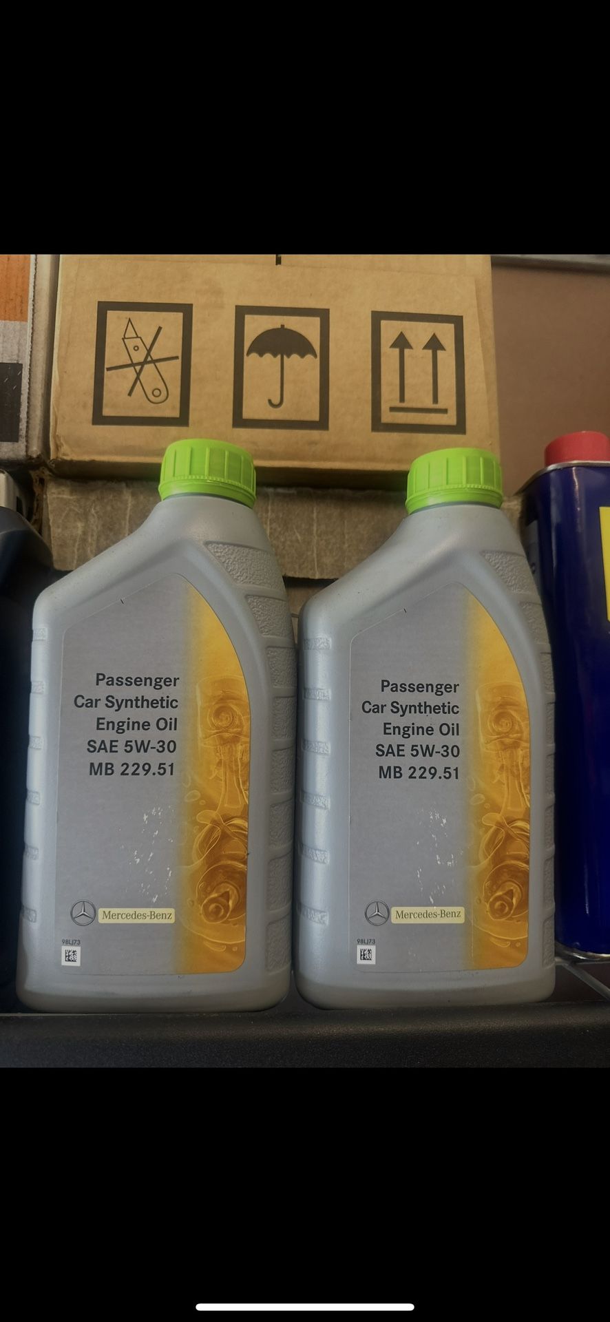 Mercedes Synthetic Motor Oil 5W30 6 Quarts