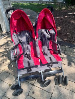 Delta children double umbrella stroller