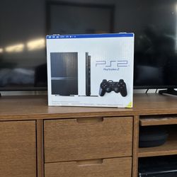Playstation PS2 Slim - Excellent condition