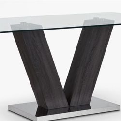 Elegant Dining Table 
