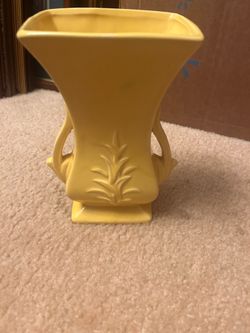 1940 McCoy Flowered Vase
