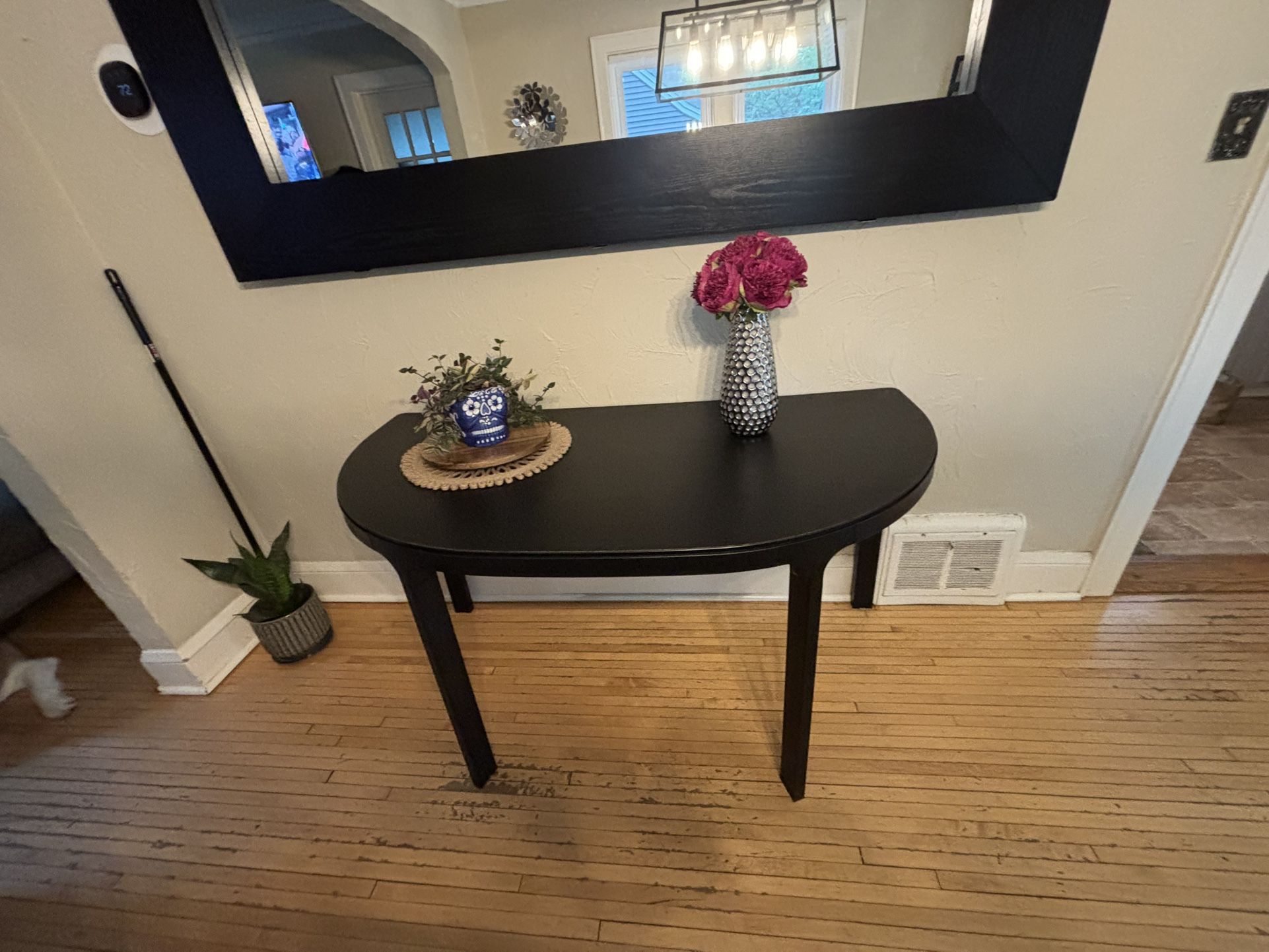 IKEA Bekant Black Semi-circle Desk/Table