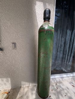 Industrial Oxygen Tanks Large (full) $350 each (customer owned) multiple available