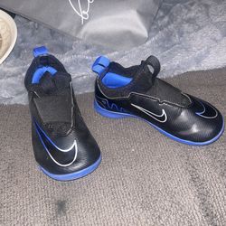 Indoor Soccer cleats- Nike