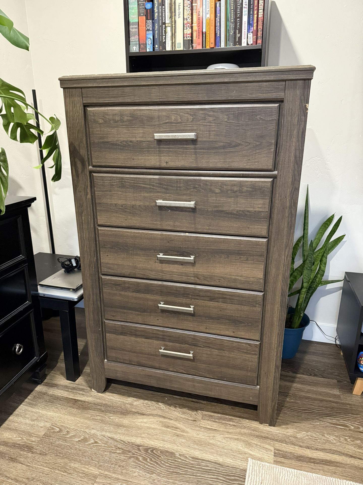 5 Drawer Dresser