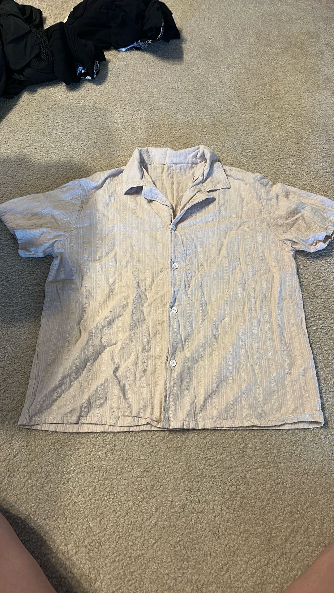 men’s short sleeve collared shirt