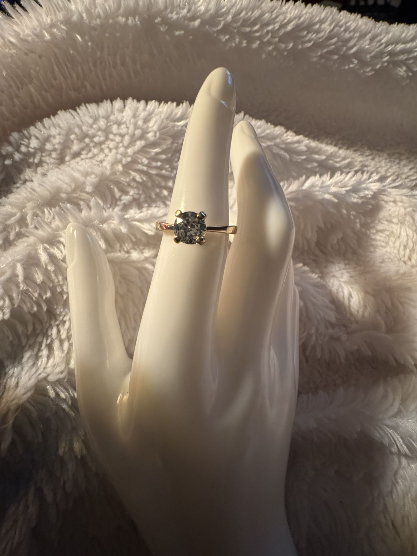 Vintage Avon 18K HGF CZ Solitaire Gold tone Ring, size 6 