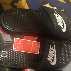 Women Nike Slides 