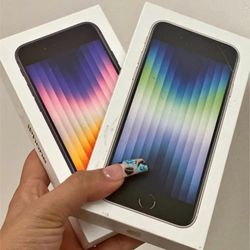 iPhone SE Gen 3 Unlocled ( Black Friday Special 🎉)