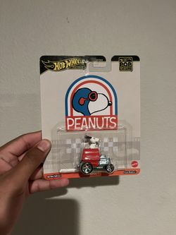 Car Tuned ‘64 Chevy Impala & Hot Wheels Premium Pop Culture Snoopy