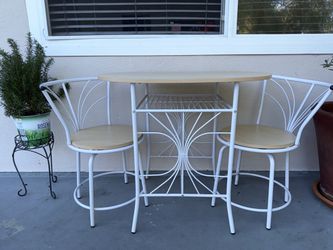 French Bistro Kitchen Set - 1 Table & 2 Chairs