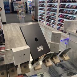 iPad 8th Gen Wi - Fi 