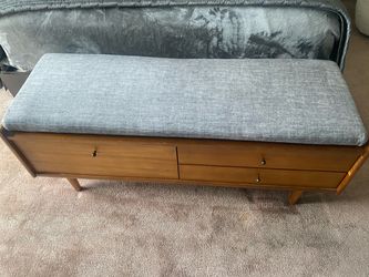 West Elm bench in great condition with new cushion
