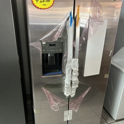 GE SIDE BY SIDE REFRIGERATOR STAINLESS STEEL BRAND NEW !!! With 1 Year factory Warranty!!!!!