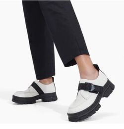 UGG• Ashton Logo Buckle Chunky Loafer in White & Black