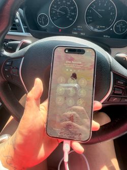 iPhone 15 pink