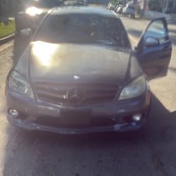 Mercedes Benz C(contact info removed)