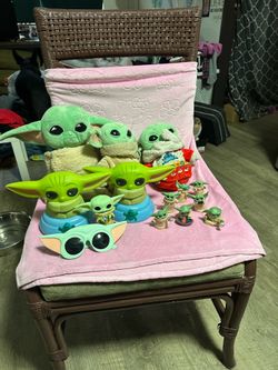 Star Wars The Mandalorian - Baby Yoda / Grogu Figures & Stuffies Lot