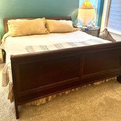 Bassett King Size Sleigh Bed