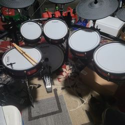 Alexis Strike Pro SE Drumkit With Extras