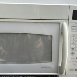 Range or Counter Top Microwave 