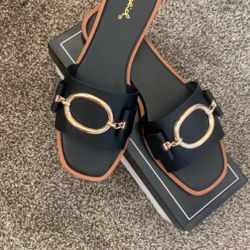 Womans Sandals Size 7 
