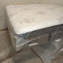 🥳🥳🥳 $599 Eastern King Stearns And Foster Estate Collection 14 Inch Height Mattress $599 🥳🥳🥳