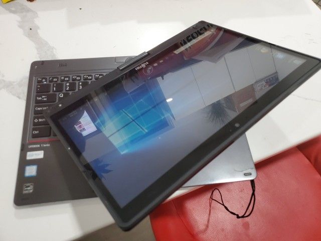 FUJITSU LIFEBOOK T937 LAPTOP/TABLET CORE i7-7560U (INV. D1016N)

