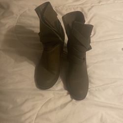 Boots 4 U.