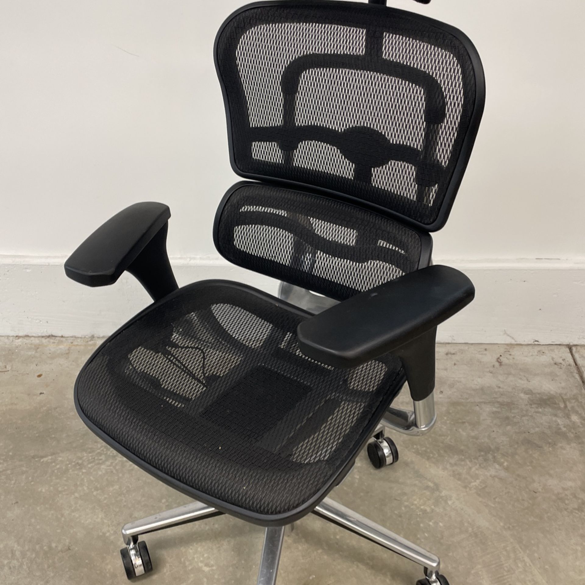 ErgoHuman Ergonomic Office Chair Black - With Headrest And Adjustable Arm Rests