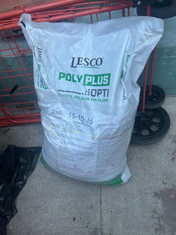 FERTILIZANTE _FERTILIZER of plants Lesco POLI PLUS Opti DE 50 LIBRAS