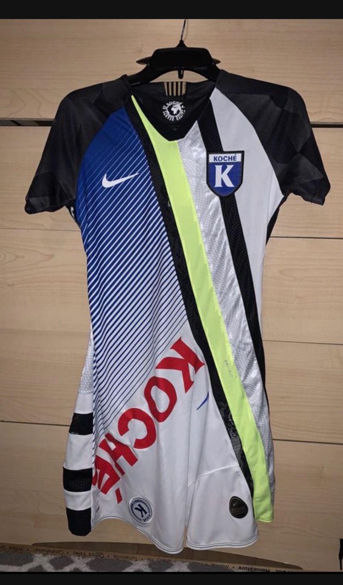 New Womens Nike Top